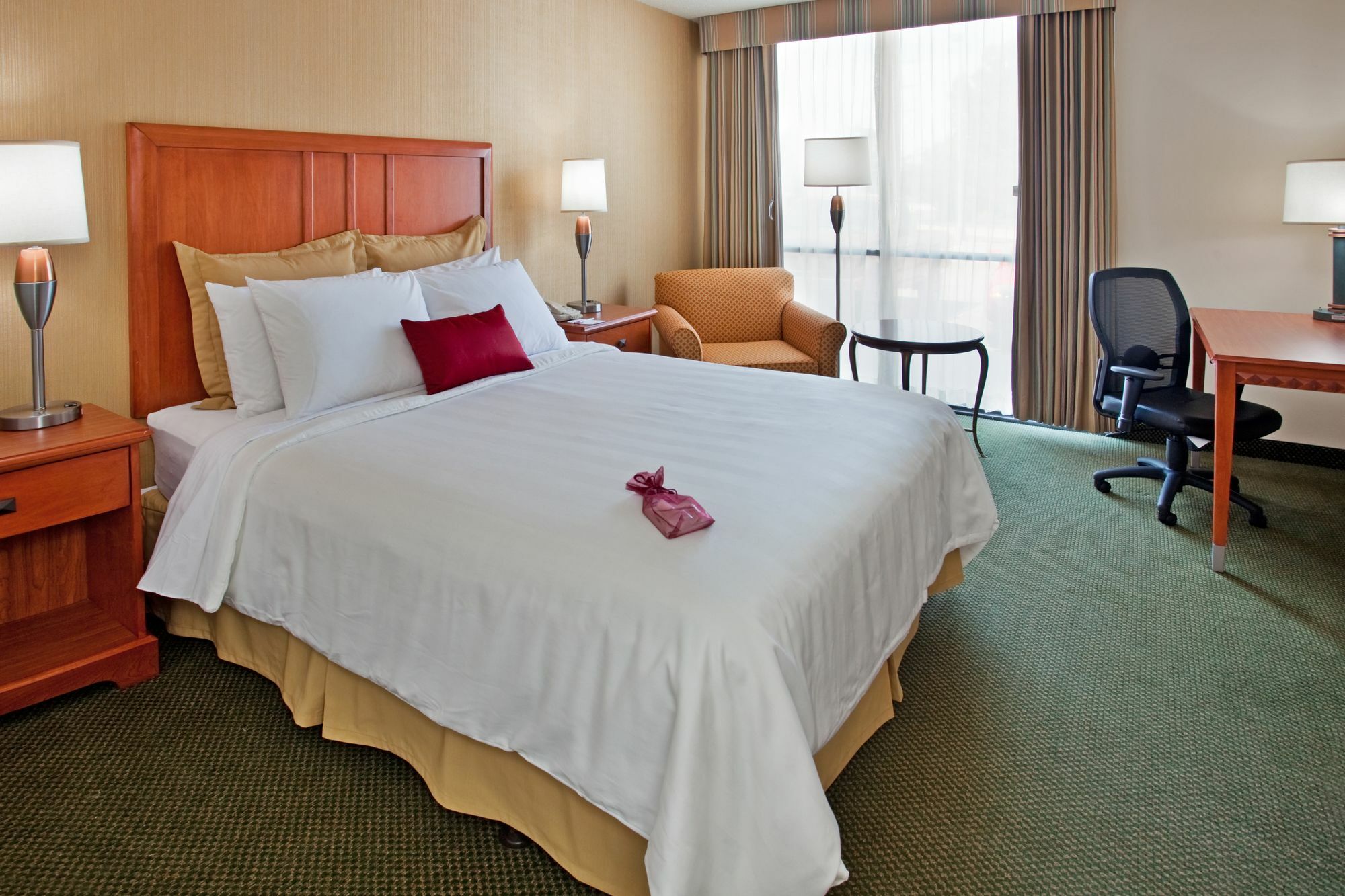 Hotel Radisson Overland Park 4*