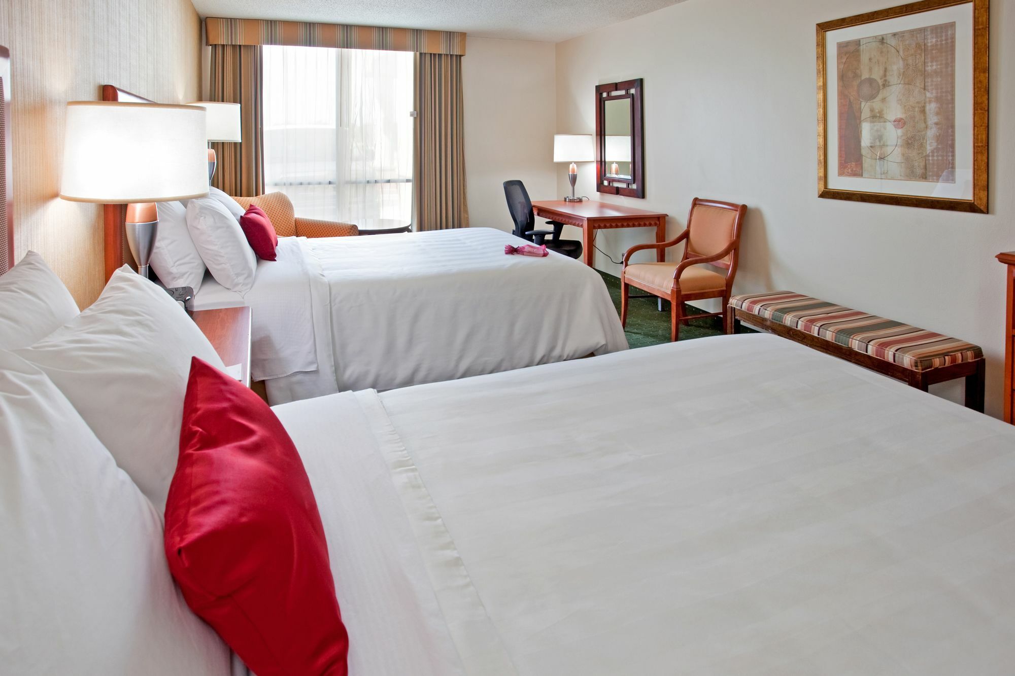 Radisson Overland Park Hotel 4*
