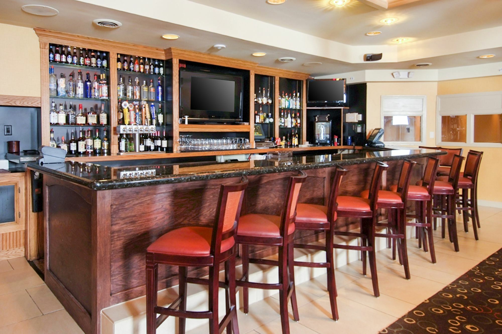 Radisson Overland Park 4*