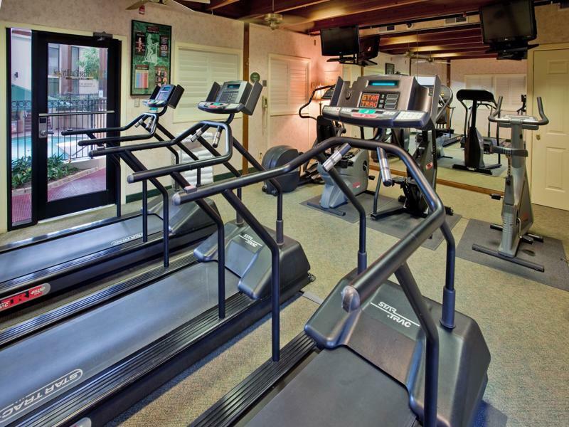 Radisson Overland Park 4*