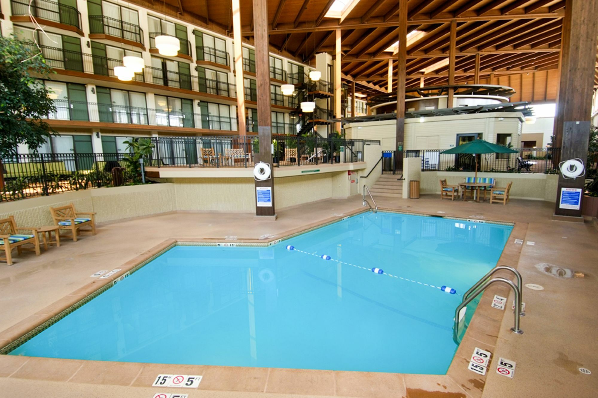 Hotel Radisson Overland Park 4*